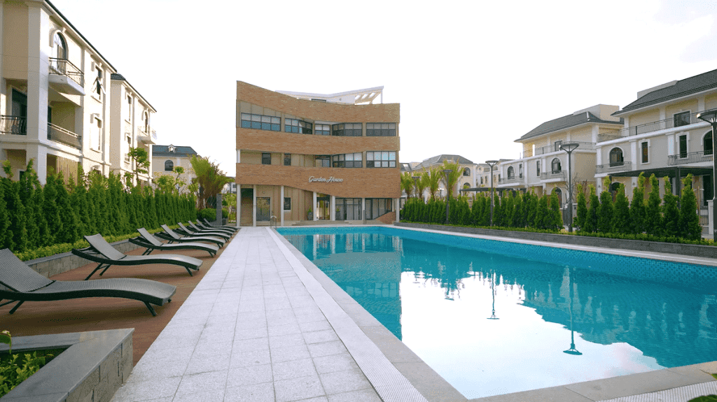 Garden House K3 pool